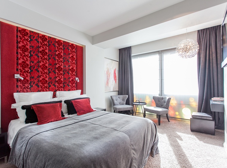 Soleil Boutique H Chambre Rouge?v=2