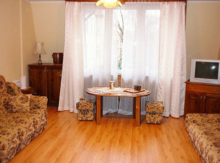 Pokoje Gościnne "IZYDA" 